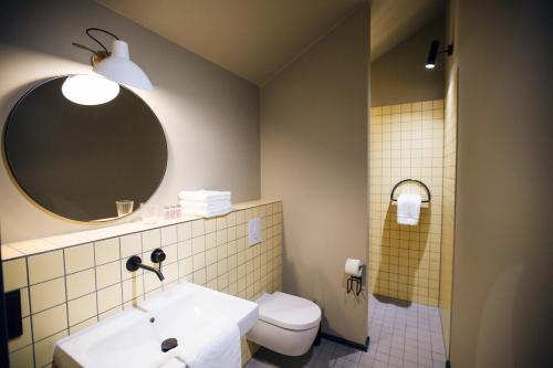 Hotel am Kloster - Domäne Möllenbeck的一间浴室
