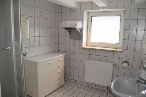 Gästehaus Kirchenbauerhof的一间浴室