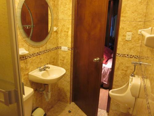 阿雷基帕沙拉潘帕公寓的一间浴室