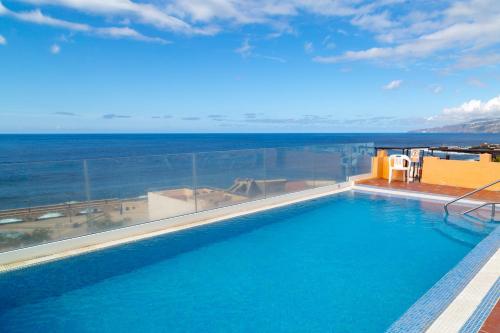 拉克鲁斯马尔科萨酒店的海景游泳池