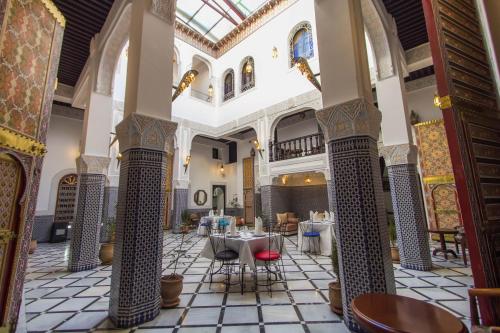 Riad Fes Bab Rcif & spa的休息区