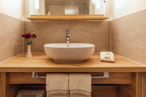 Gstaaderhof - Active & Relax Hotel的一间浴室