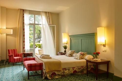 Hotel Palacio Urgoiti客房内的一张或多张床位