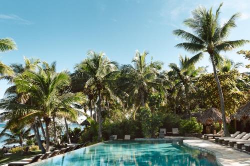 托阔里奇Tokoriki Island Resort Adults-Only的度假酒店的游泳池