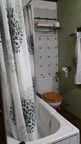 Mies de Villa的一间浴室