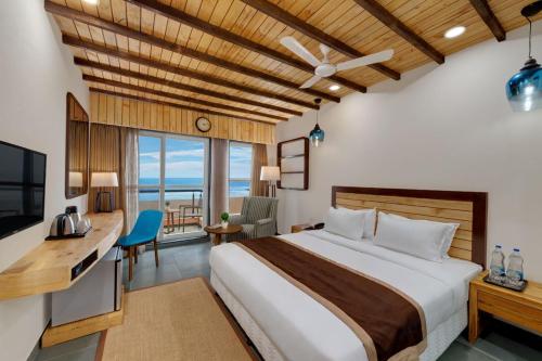 The Fern Leo Beach Resort , Madhavpur客房内的一张或多张床位