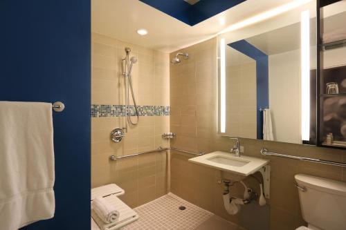 纽约海登酒店的一间浴室