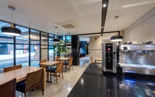 Delight Hotel Jamsil餐厅或其他用餐的地方