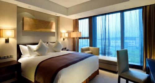 宁波逸东豪生大酒店客房内的一张或多张床位