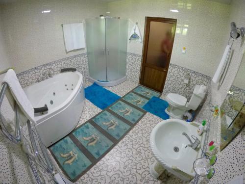 Asson Hotel Termez的一间浴室