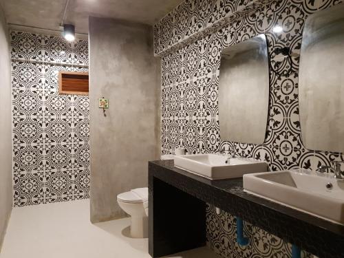 D Huahin Vintage & Loft的一间浴室