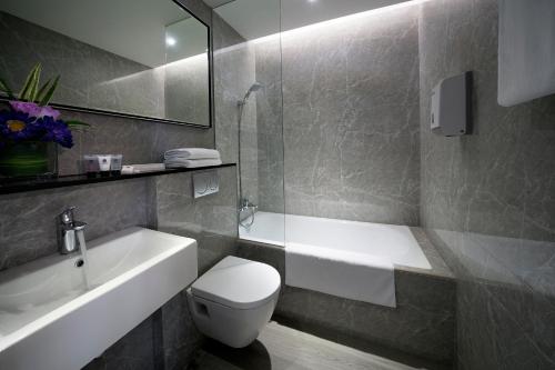 Hotel Classic by Venue的一间浴室