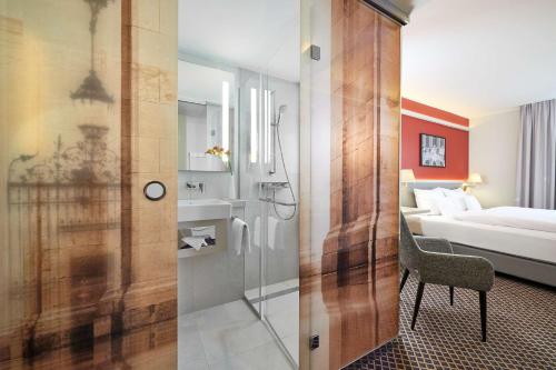 莱比锡市中心最佳西方酒店的一间浴室