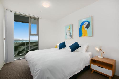 Cairns Private Apartments客房内的一张或多张床位