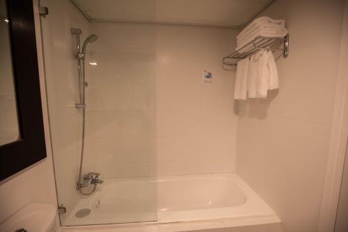 Sea view apartment suite的一间浴室