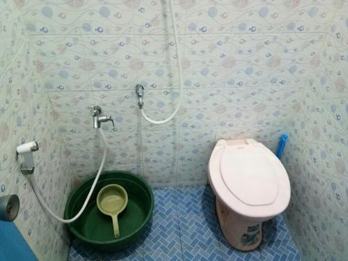 Agung Safira Homestay的一间浴室