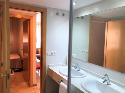 毕加索广场公寓的一间浴室