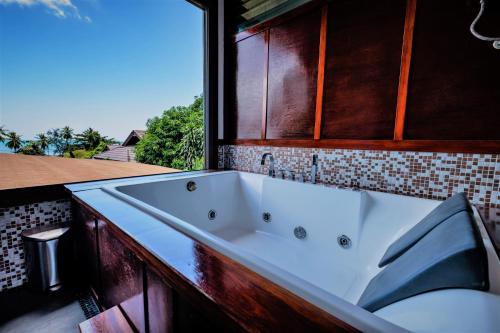 拉迈Stunning villa with ocean views and free car的相册照片