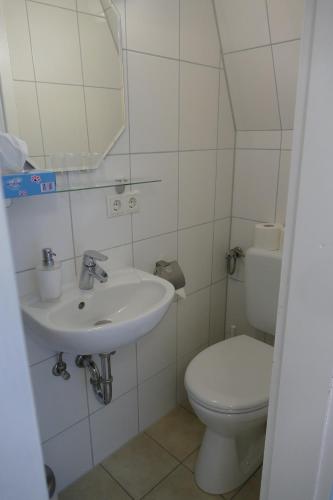 德斯特施尔酒店的一间浴室