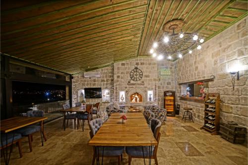 Mira Cappadocia Hotel餐厅或其他用餐的地方