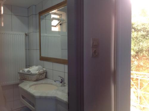 派纳拉玛酒店的一间浴室