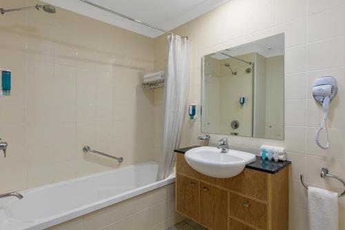 Nesuto Canberra的一间浴室