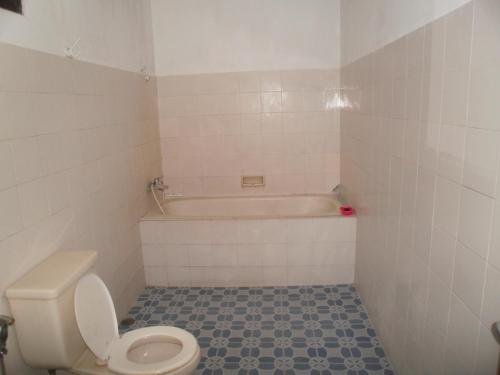 亚拉曼达公寓式酒店的一间浴室
