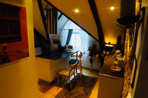 奥勒松Ålesund downtown loft room with shared bathroom的相册照片