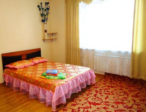 Apartment TwoPillows Krasnoarmeyskaya 14 10fl客房内的一张或多张床位