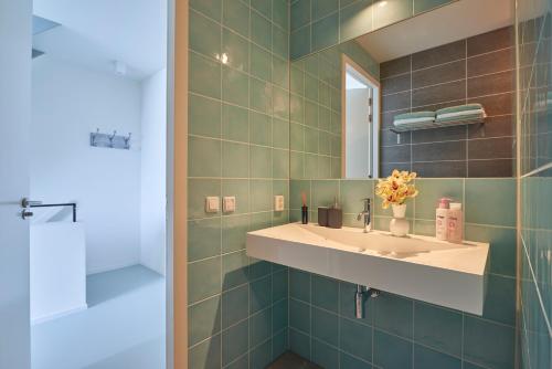 阿姆斯特丹湖景公寓的一间浴室