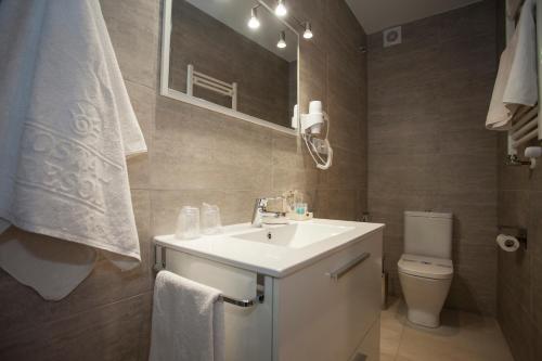 阿雷索尔旅馆的一间浴室