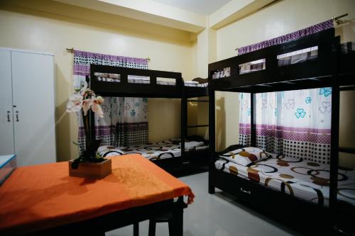 那牙Sleepadz - Capsule Beds Dormitel in Magsaysay Ave Naga的相册照片