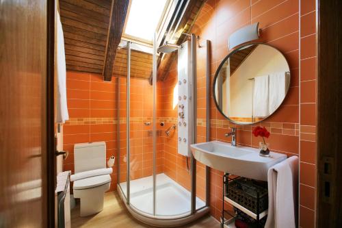 Hotel Rural Besaro - Selva de Irati的一间浴室