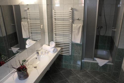 邱妮科酒店的一间浴室
