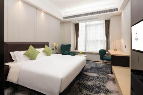 宝德国际酒店客房内的一张或多张床位