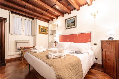 Residenza Contessa Costanza客房内的一张或多张床位