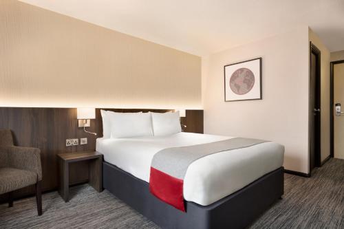 拉马达布里斯托尔西旅馆客房内的一张或多张床位