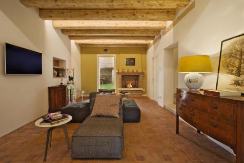 Agriturismo Relais Maddalene101的休息区