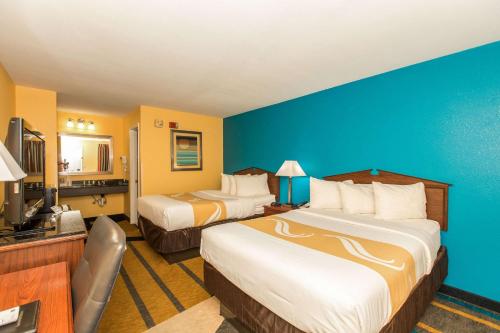 Quality Inn Albertville US 431客房内的一张或多张床位