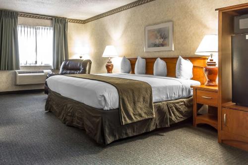 圣克拉拉圣克拉拉品质套房酒店的相册照片