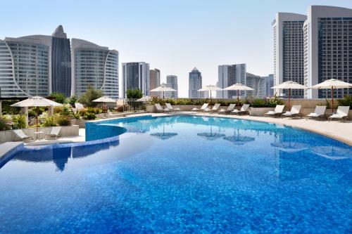 迪拜Mövenpick Hotel Apartments Downtown Dubai的相册照片