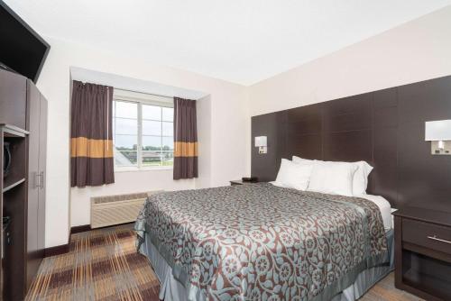 法里巴尔戴斯酒店客房内的一张或多张床位