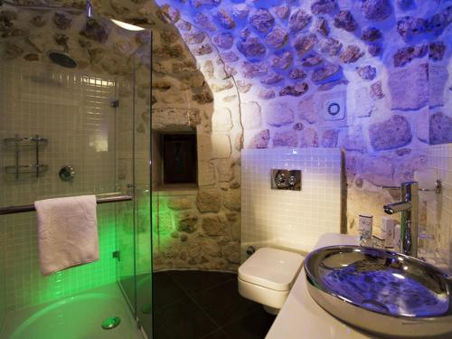 卡斯诺罗斯酒店的一间浴室