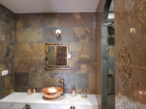 Riad Medina Mudejar的一间浴室