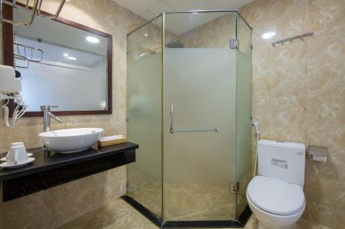 Splendid Pearlight Hanoi的一间浴室