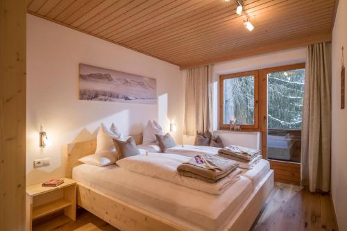 Landhaus Alpbach客房内的一张或多张床位