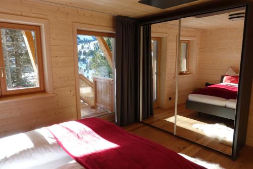 Heidi Chalets Falkert Heidialm - Chalet Almsommer客房内的一张或多张床位