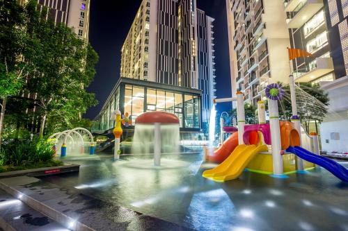 马六甲马六甲瑞园酒店的城市中心的一个游乐场