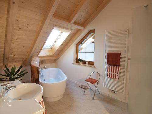 Naturparkhotel Schwarzwaldhaus的一间浴室