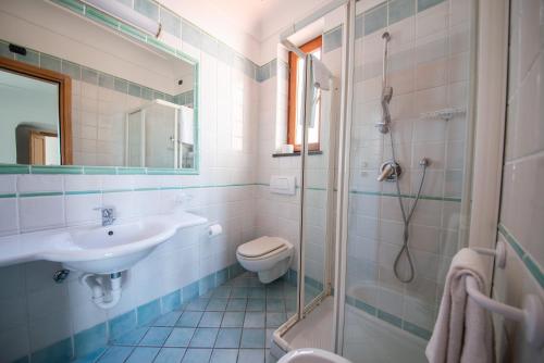 La Capannina - Hotel & Apartments的一间浴室